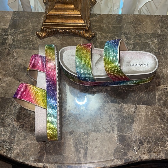 Bamboo Sandals - Picture 3 of 3